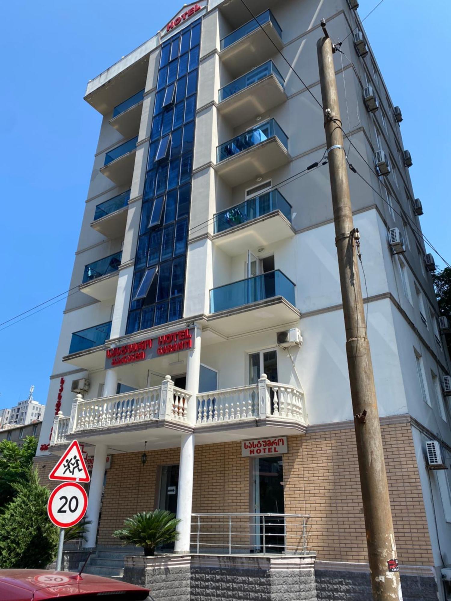 Hotel Garanti Batumi Esterno foto