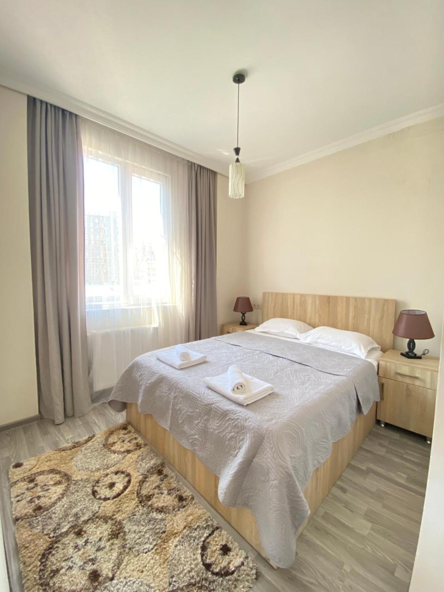 Hotel Garanti Batumi Esterno foto